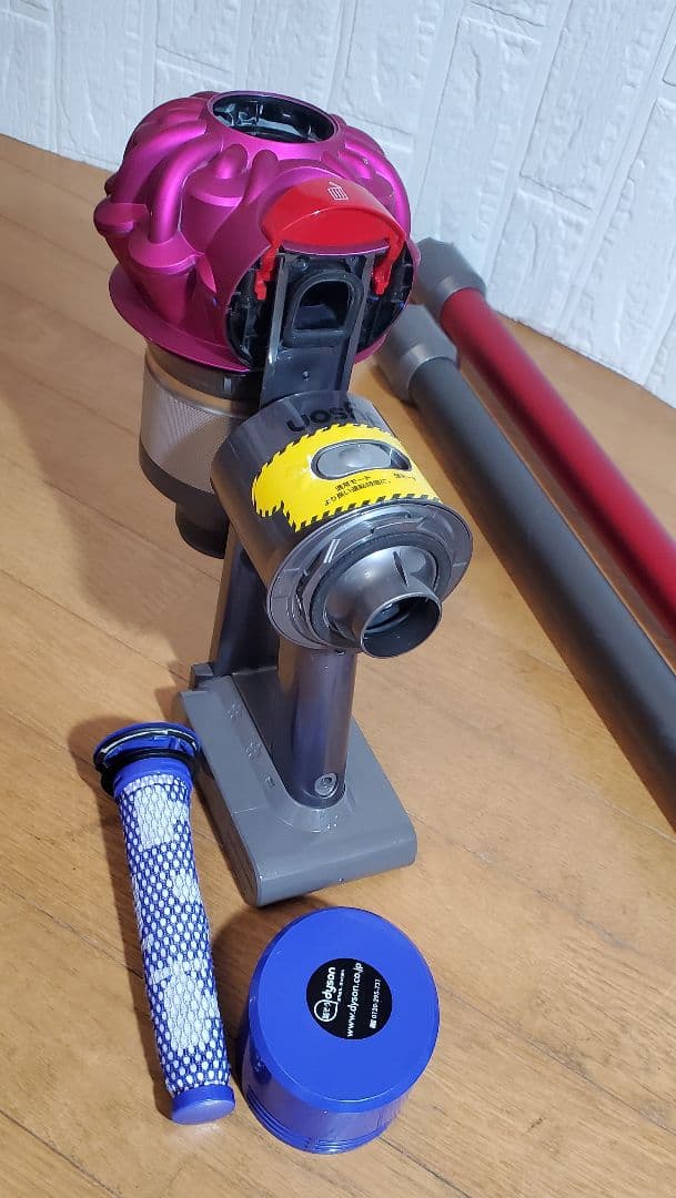 Dyson　 V7　掃除機　レッド系　ダイソン　清掃除菌済み　家電品　訳あり！