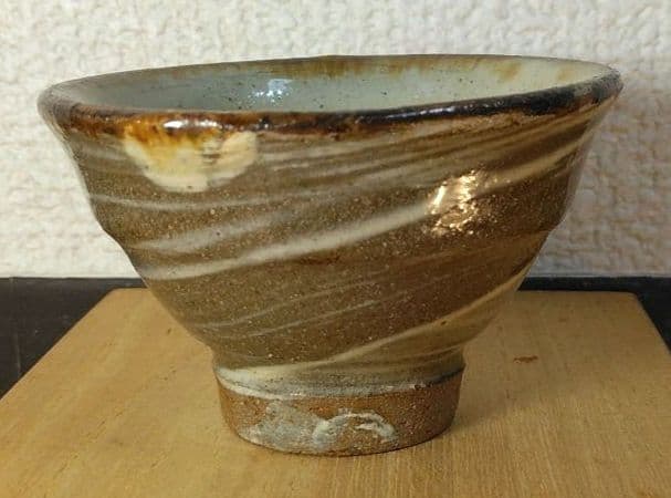 人間国宝 金城次郎 ぐい呑 栞 共箱 美品 やちむん 壺屋焼 壷屋焼