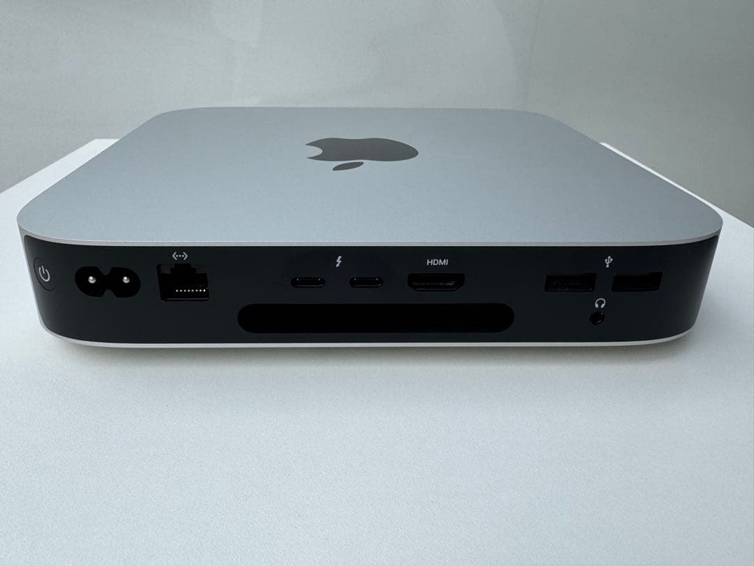 【美品】アップル　Mac mini M2（2023年モデル）