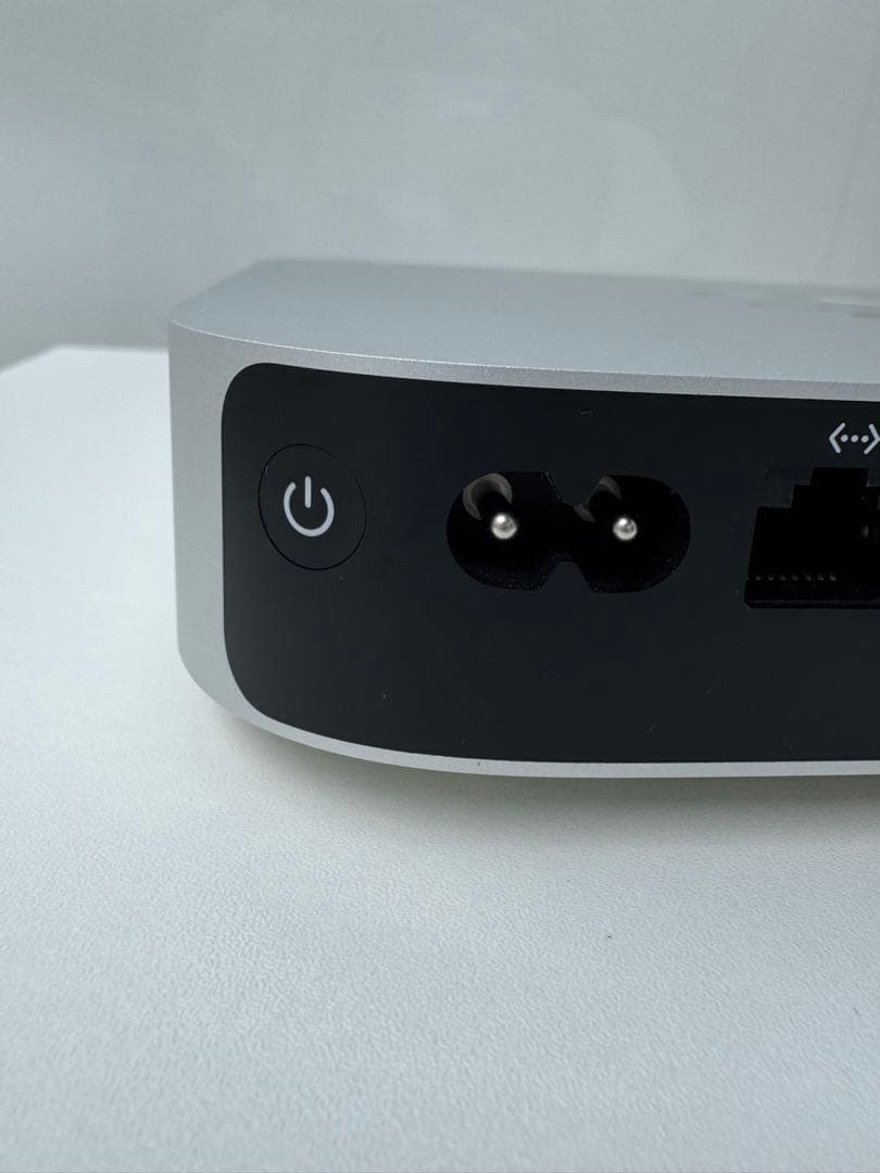 【美品】アップル　Mac mini M2（2023年モデル）