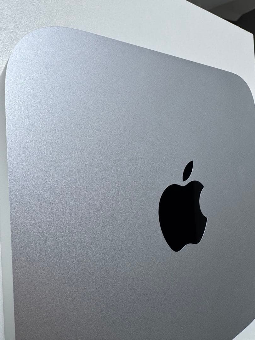 【美品】アップル　Mac mini M2（2023年モデル）