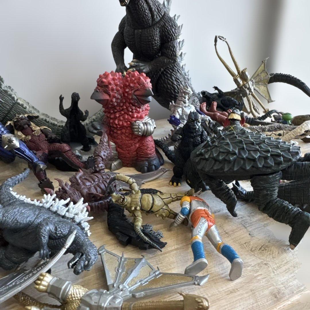 円谷プロ　ゴジラ 怪獣 フィギュア まとめ売り メカゴジラ キングギドラ 特撮