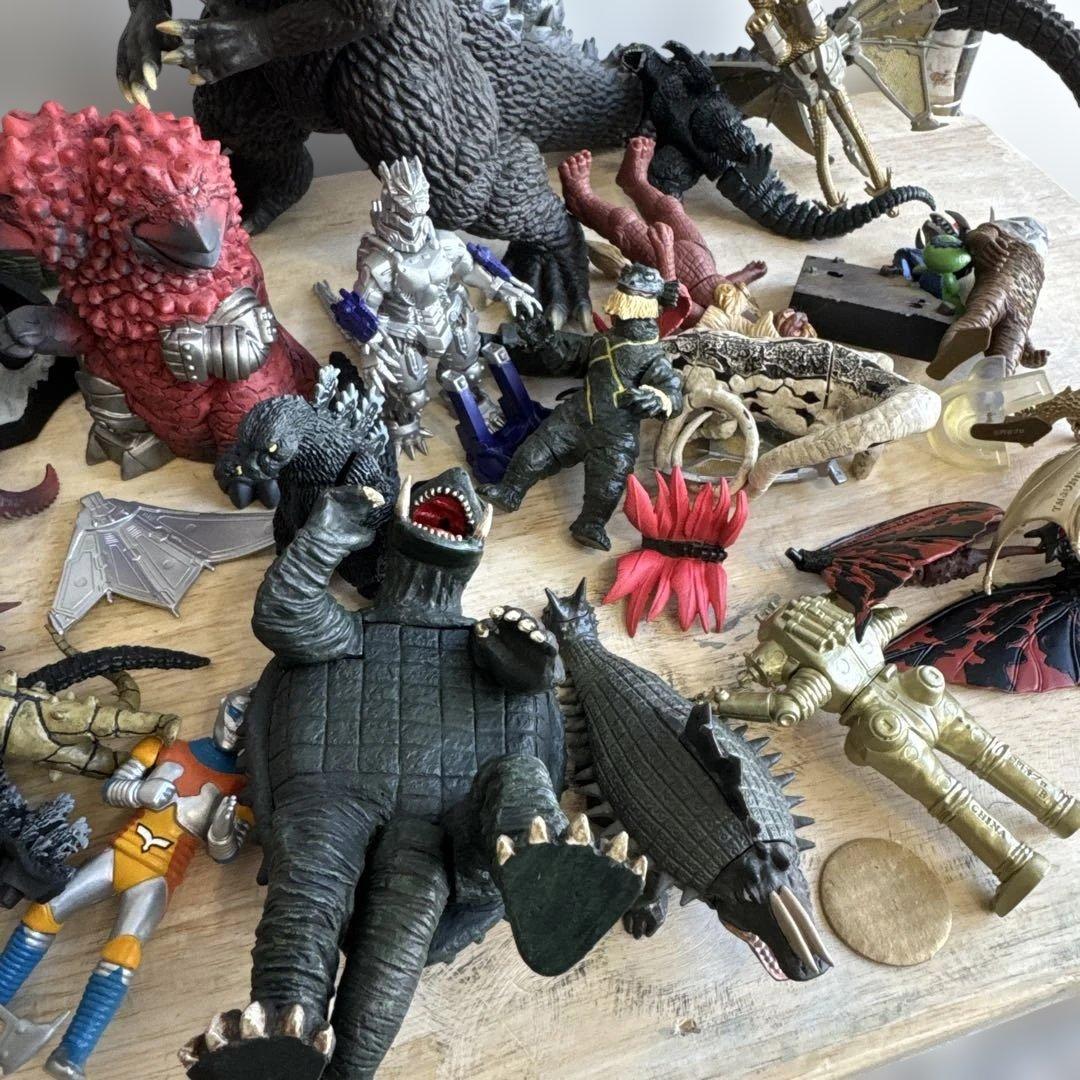 円谷プロ　ゴジラ 怪獣 フィギュア まとめ売り メカゴジラ キングギドラ 特撮