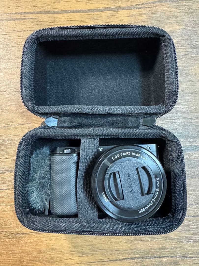ソニー VLOGCAM ZV-E10 パワーズームレンズキット ブラック