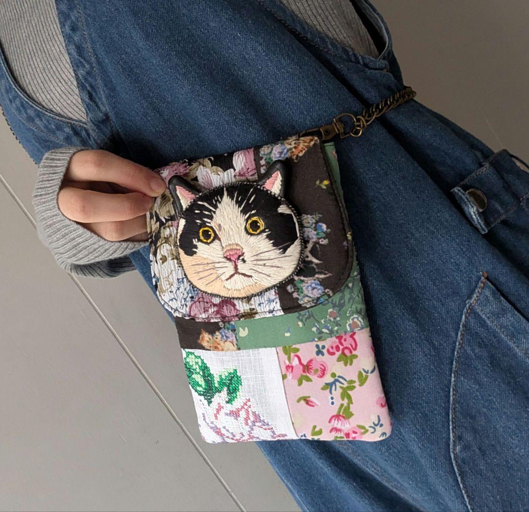 タマオワールド スマホショルダーバッグ