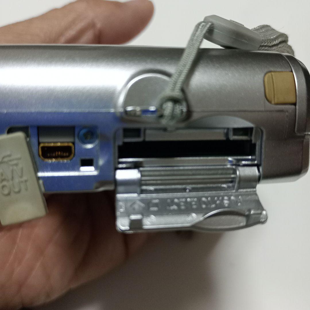 【動作確認済み】Nikon coolpix L14　デジカメ　シルバー　中古