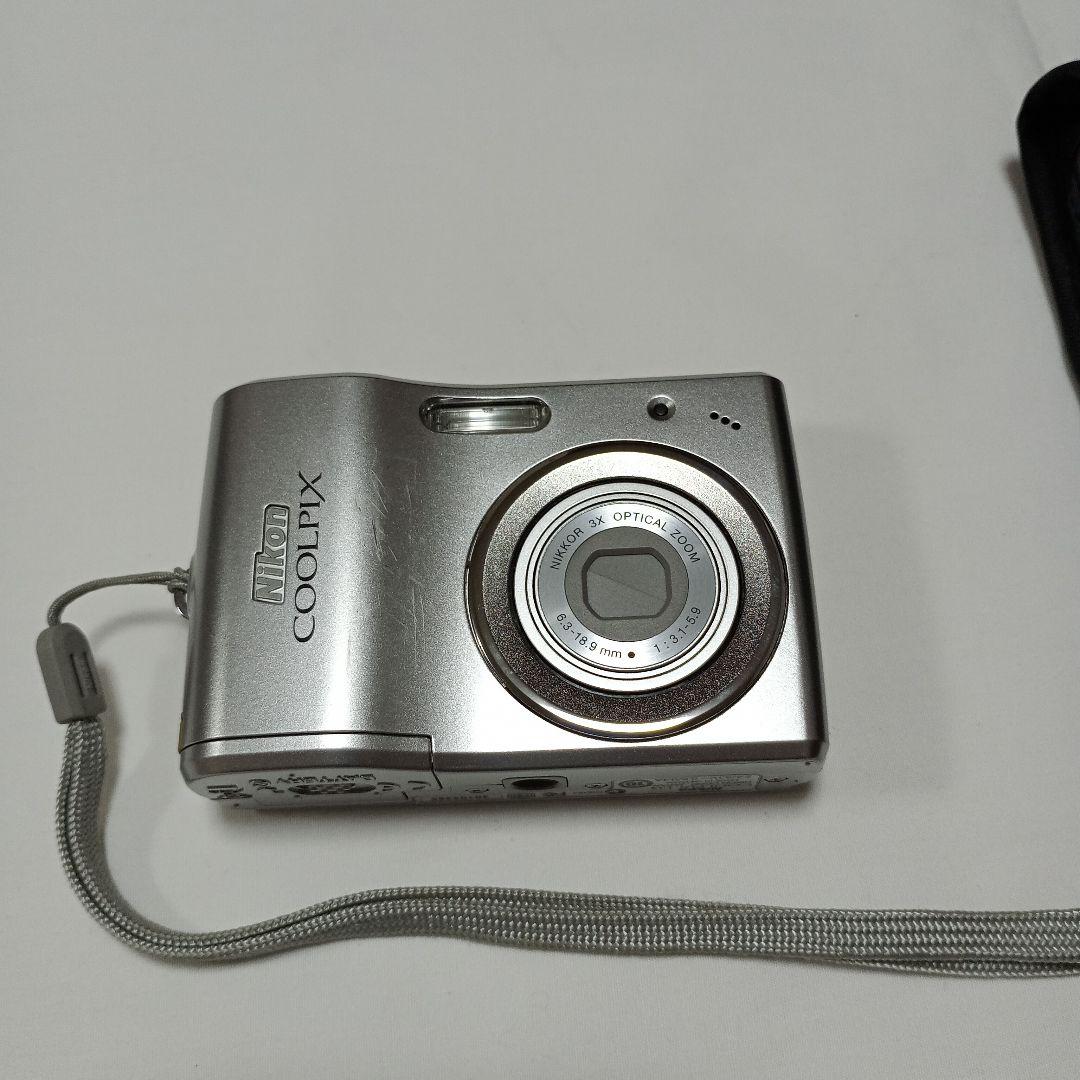 【動作確認済み】Nikon coolpix L14　デジカメ　シルバー　中古