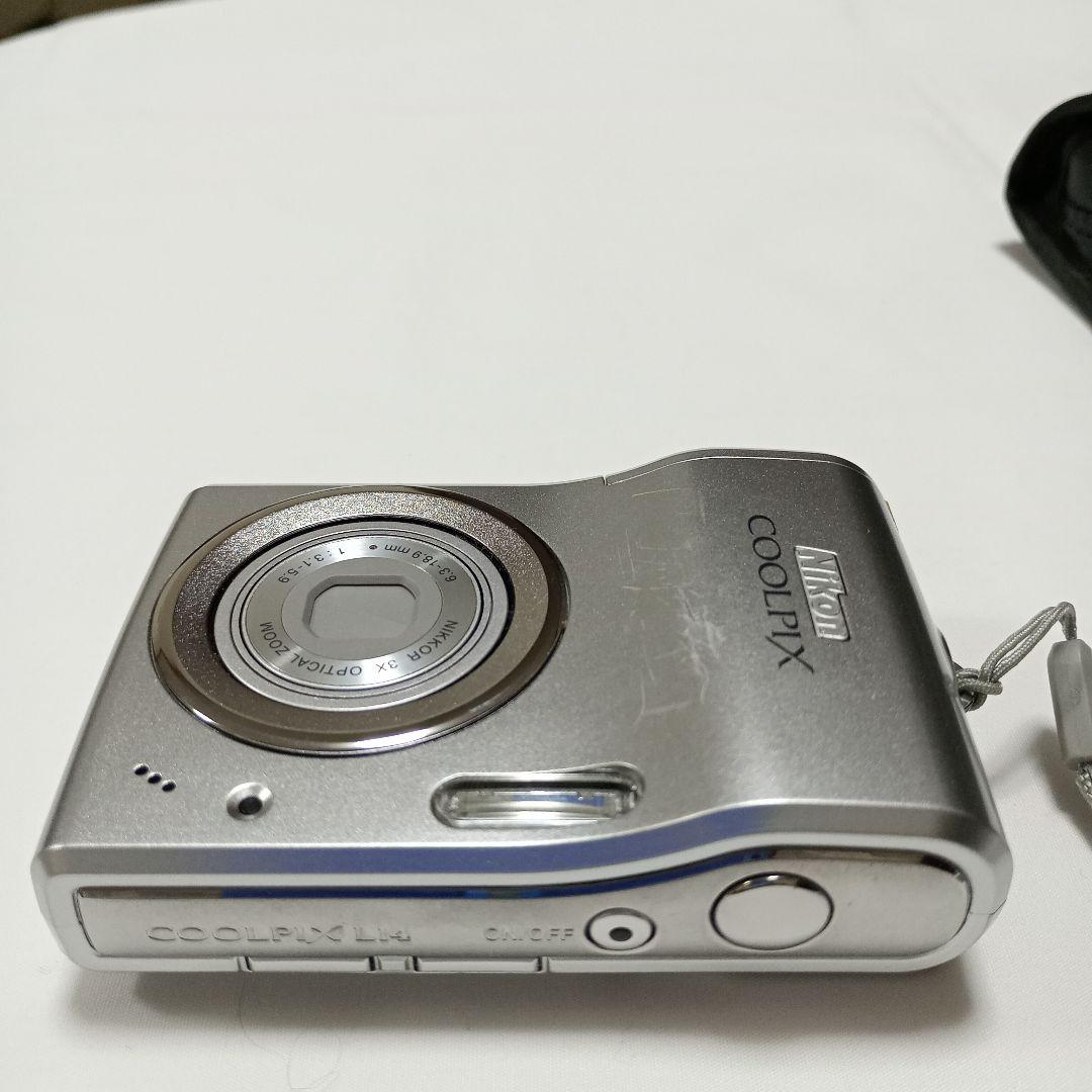 【動作確認済み】Nikon coolpix L14　デジカメ　シルバー　中古