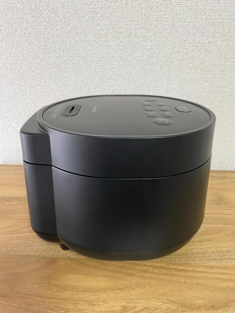 2024年製　アイリスオーヤマ　炊飯器　３合　一人暮らし