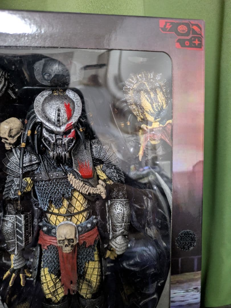 Neca スカーフェイスプレデター