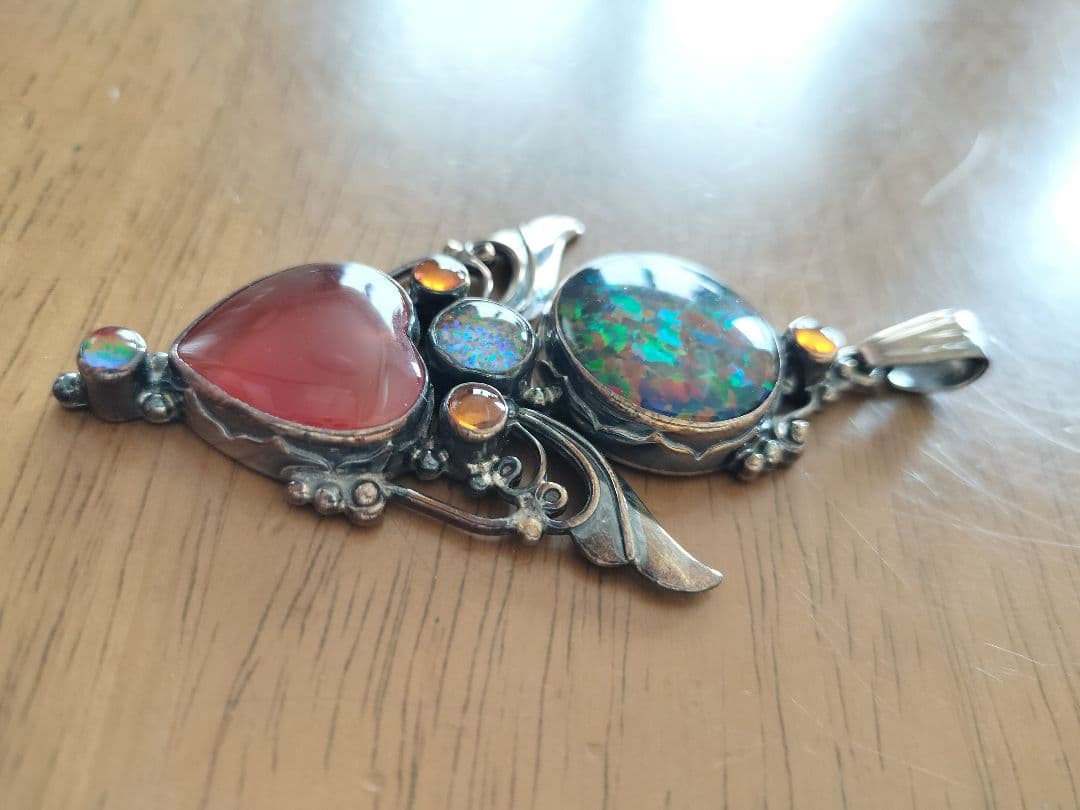 シャンカリ シルバー925 カーネリアンハート型ファイアーオパールペンダント琥珀