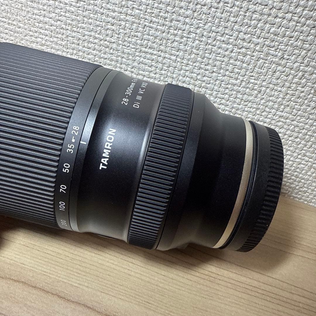 TAMRON　28-300mm F/4-7.1 Di III VC VXD