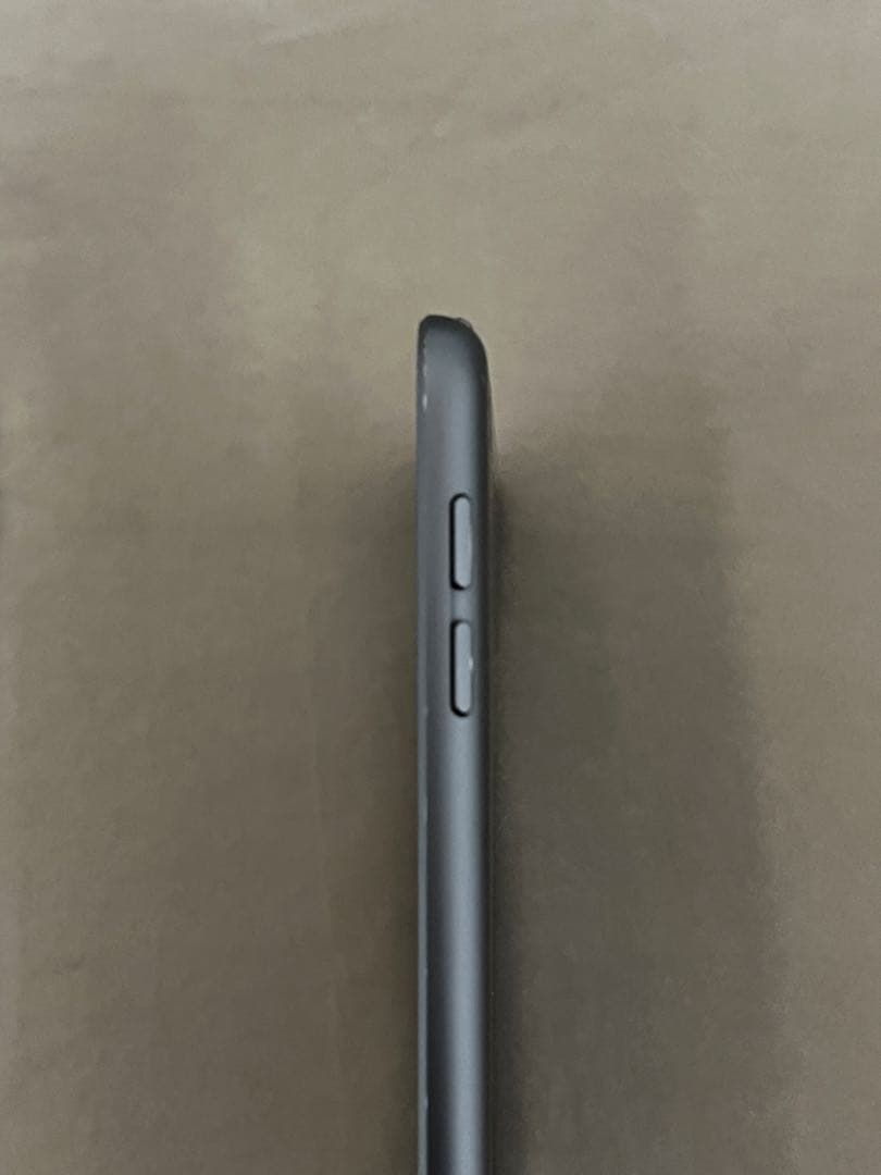 Apple iPad第7世代 本体 グレー