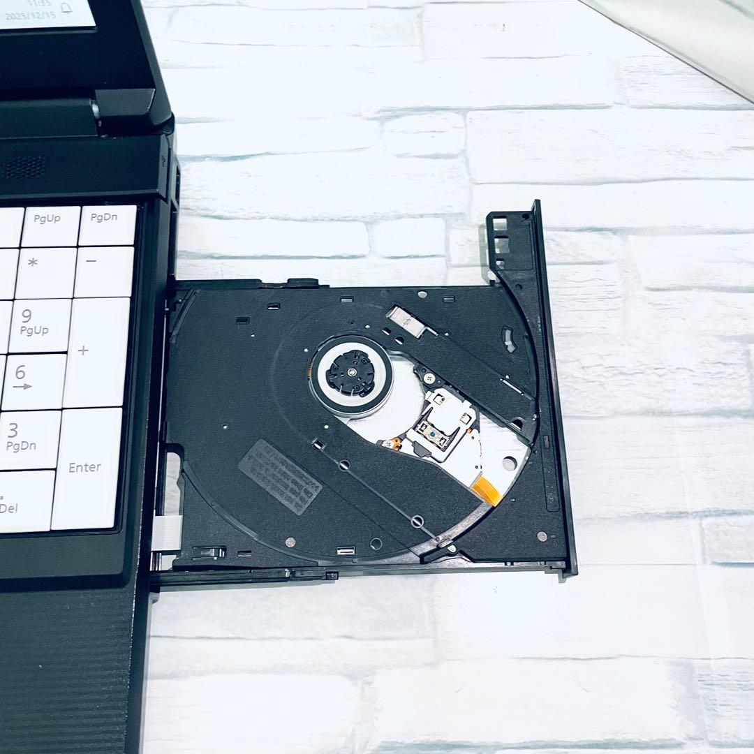 富士通ノートパソコン Win11 Core i5 オフィス バッテリー良好