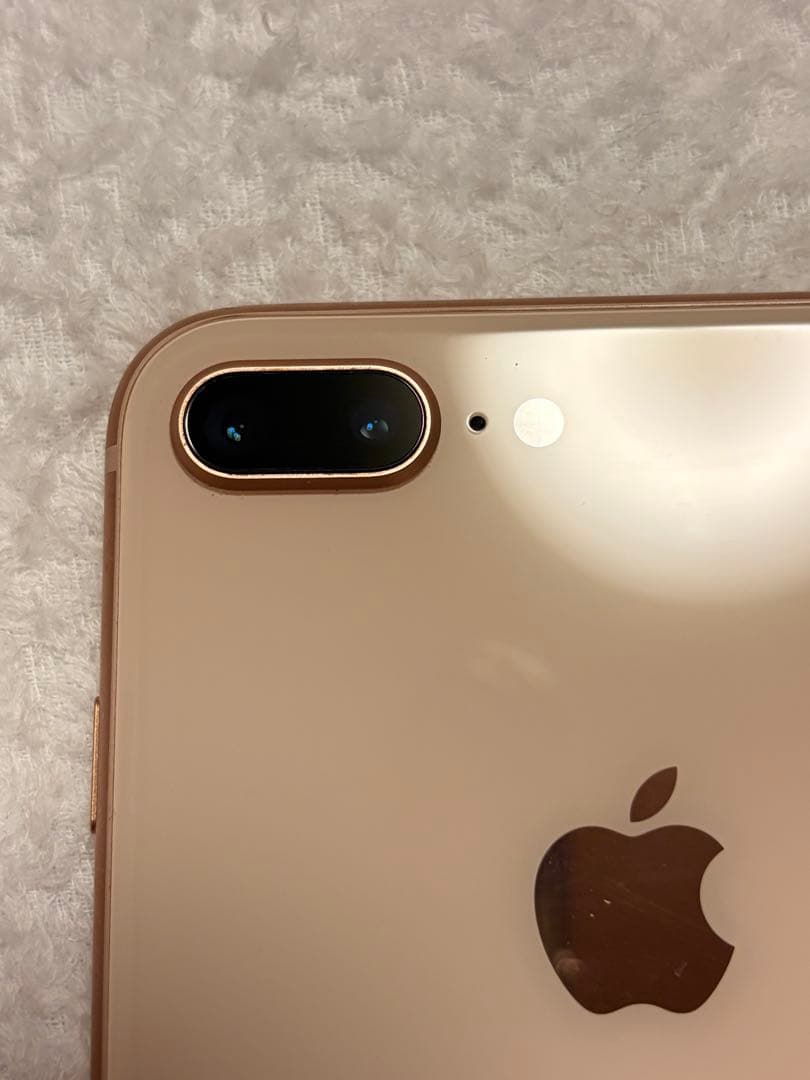 美品　iphone8plus ピンクゴルード
