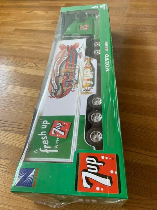 7up VOLVO (1:32)トレーラー
