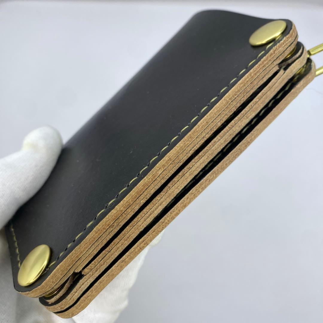 お札折らずに収納できる無骨な手染めミドルトラッカーウォレット BTW