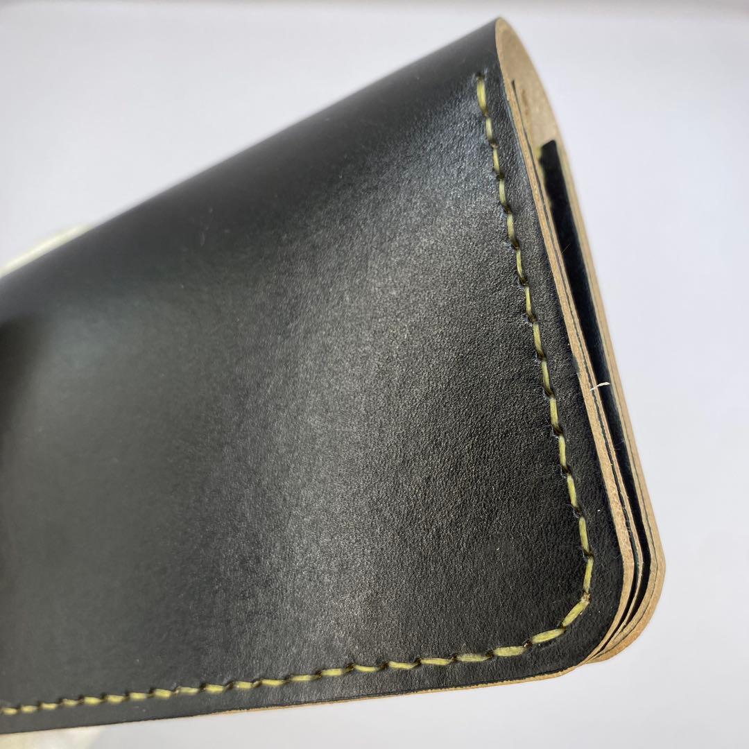 お札折らずに収納できる無骨な手染めミドルトラッカーウォレット BTW