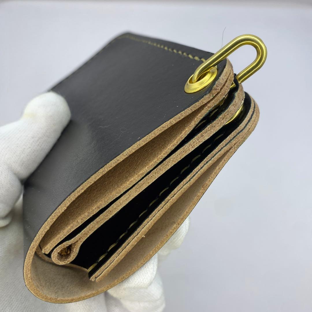 お札折らずに収納できる無骨な手染めミドルトラッカーウォレット BTW