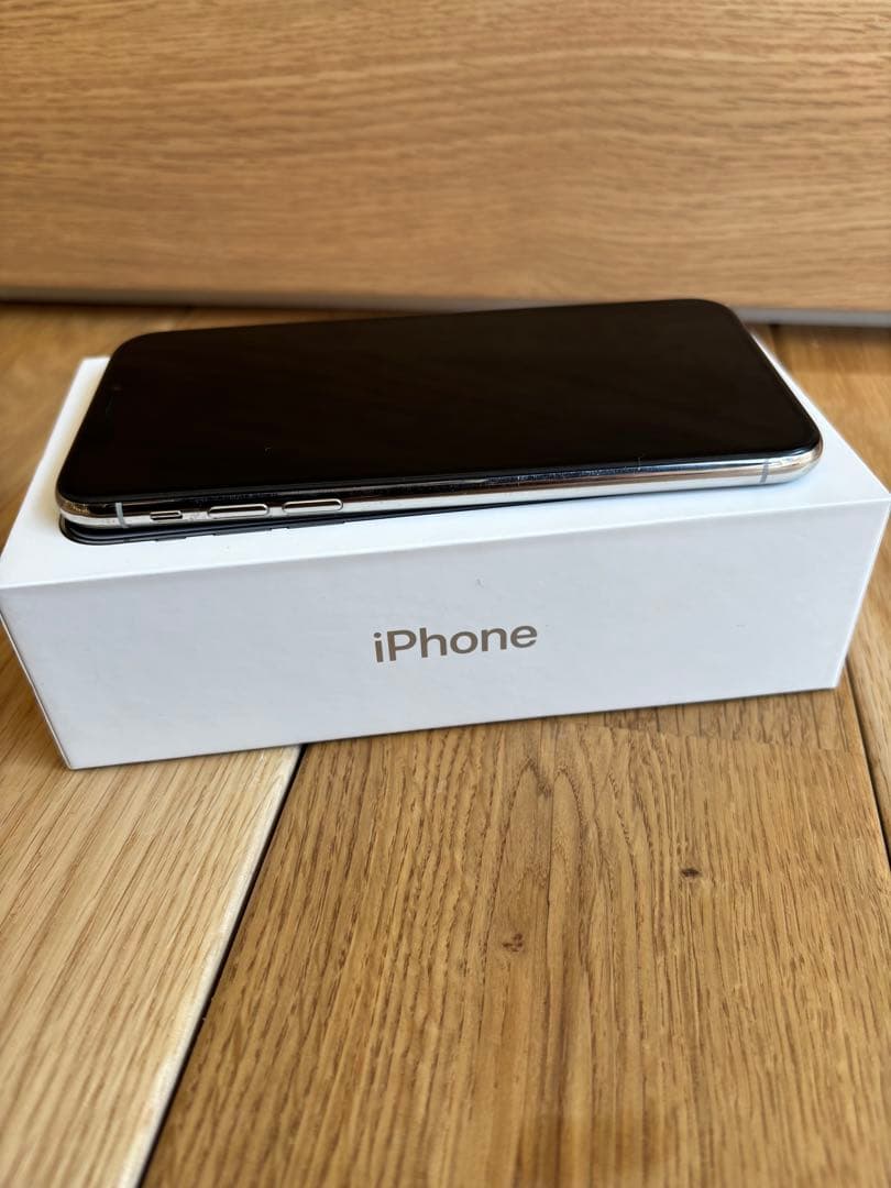Apple iPhone X 本体　256GB シルバー　ジャンク品
