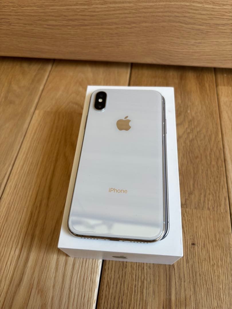 Apple iPhone X 本体　256GB シルバー　ジャンク品
