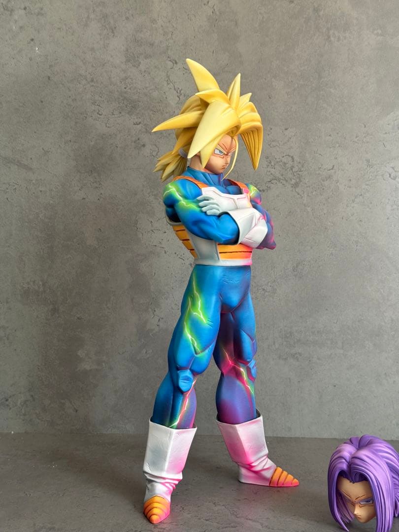 ドラゴンボール トランクス フィギュア1体、頭二つ付き