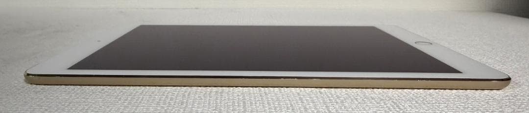 iPad　Air 2　Wi-Fi+Cellular　64GB　MH172J/A