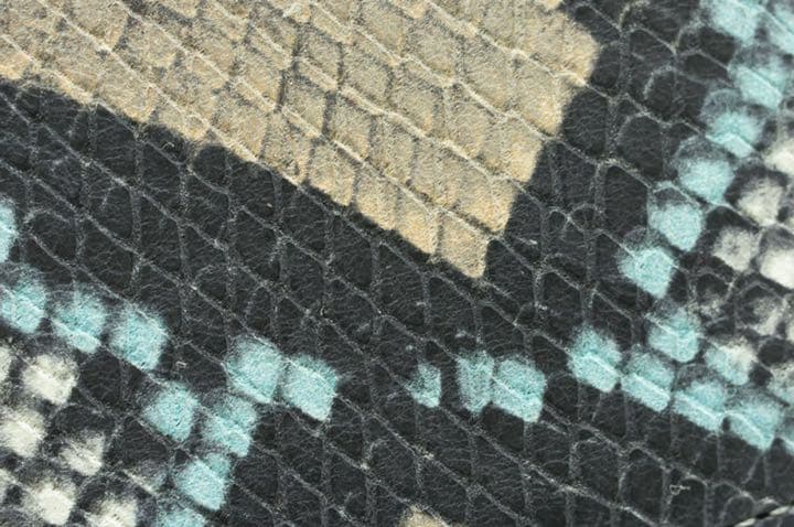 定価28600円 / iPhoneXS/X 本革手帳型ケース バジリスク