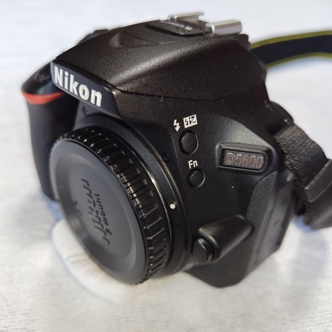 Nikon D5600 ダブルズームレンズキット(極美品！)