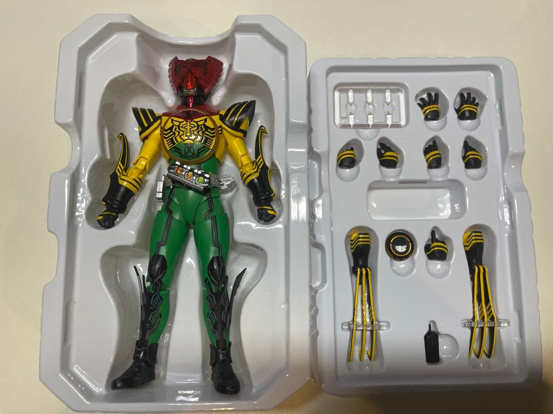 S.H.Figuarts（真骨彫製法）仮面ライダーオーズ スーパータトバ コンボ