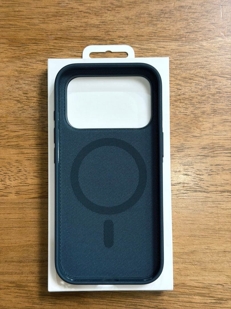 【美品】Apple iPhone 17 Pro テックウーブンケース