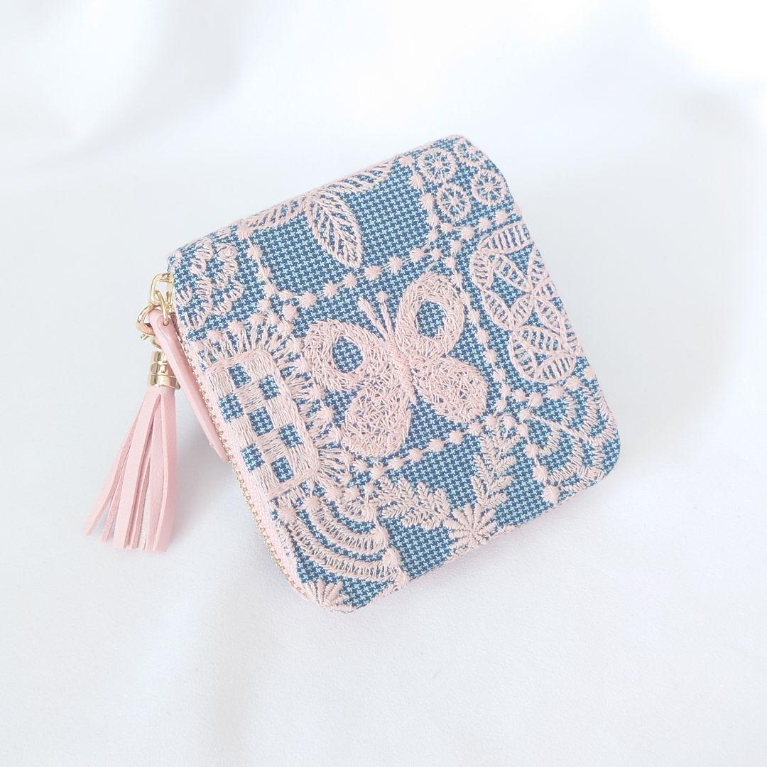 【現品】forest tile タッセル付き二つ折り財布 ミナペルホネン