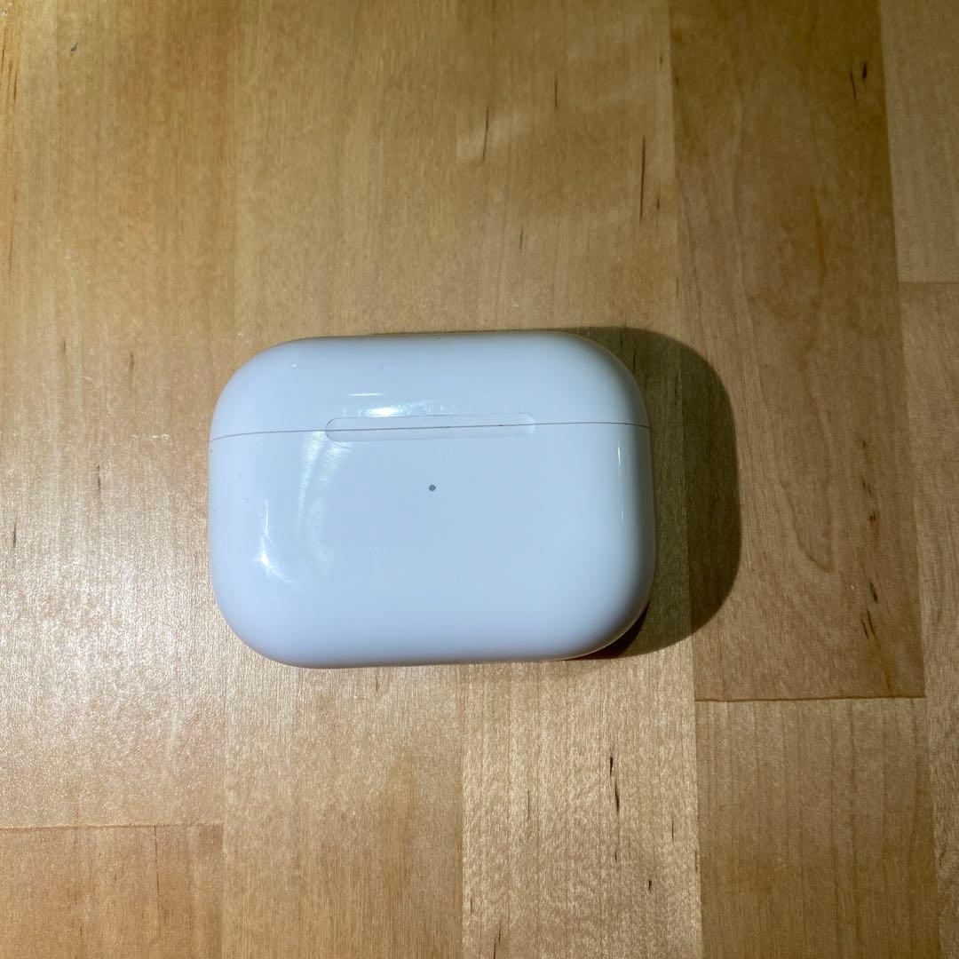 美品 AirPods Pro ワイヤレスイヤホン 本体