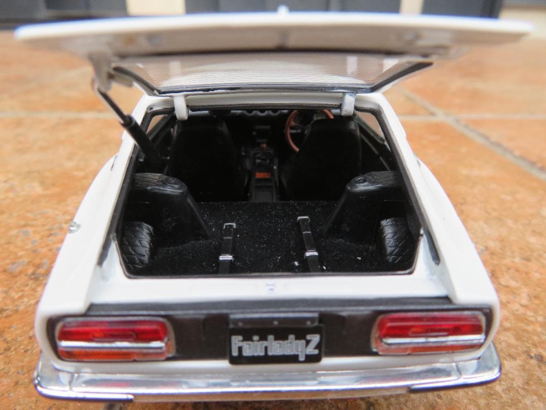 エブロ　1/24　フェアレディZ