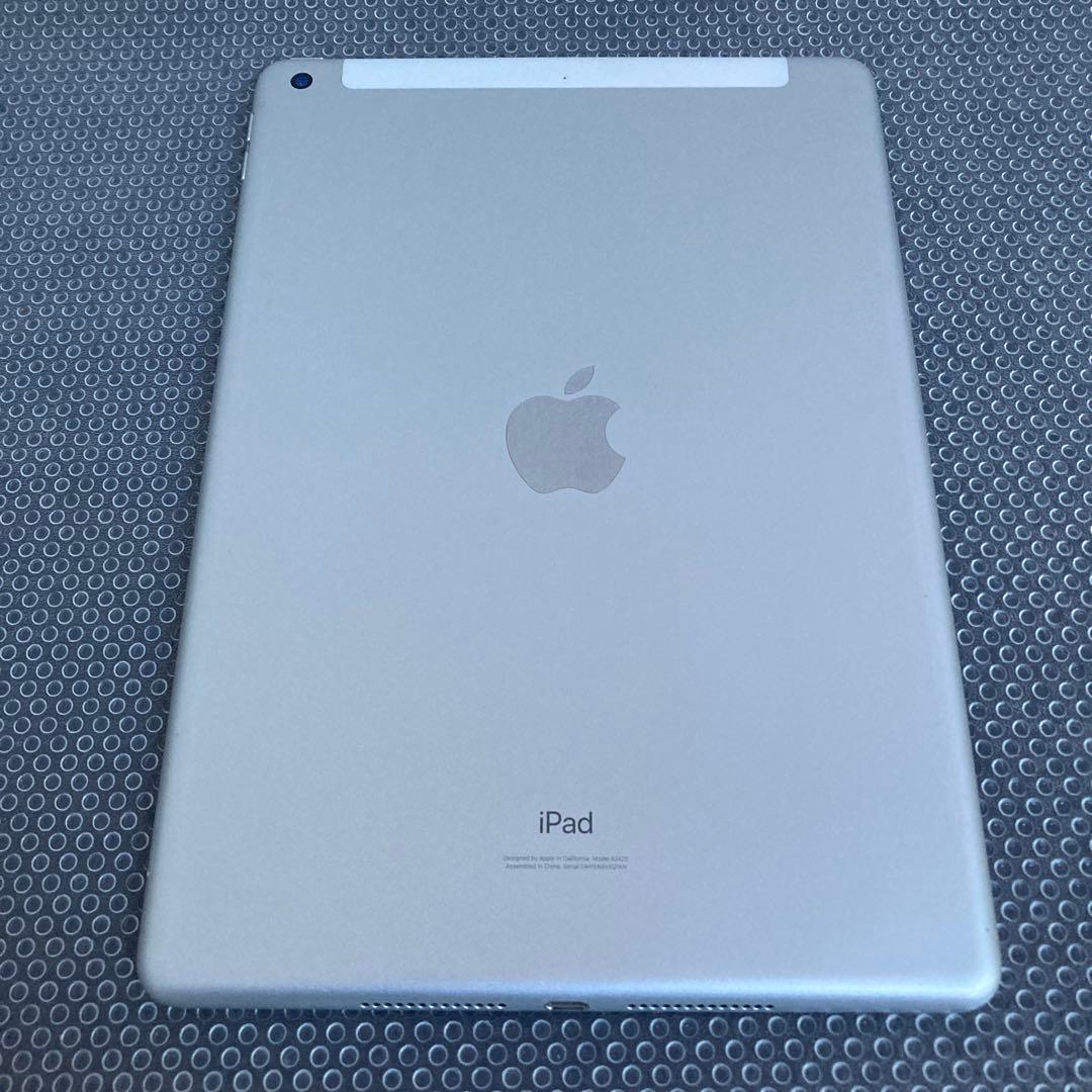 3761【早い者勝ち】iPad8 第8世代 32GB SIMフリー☆
