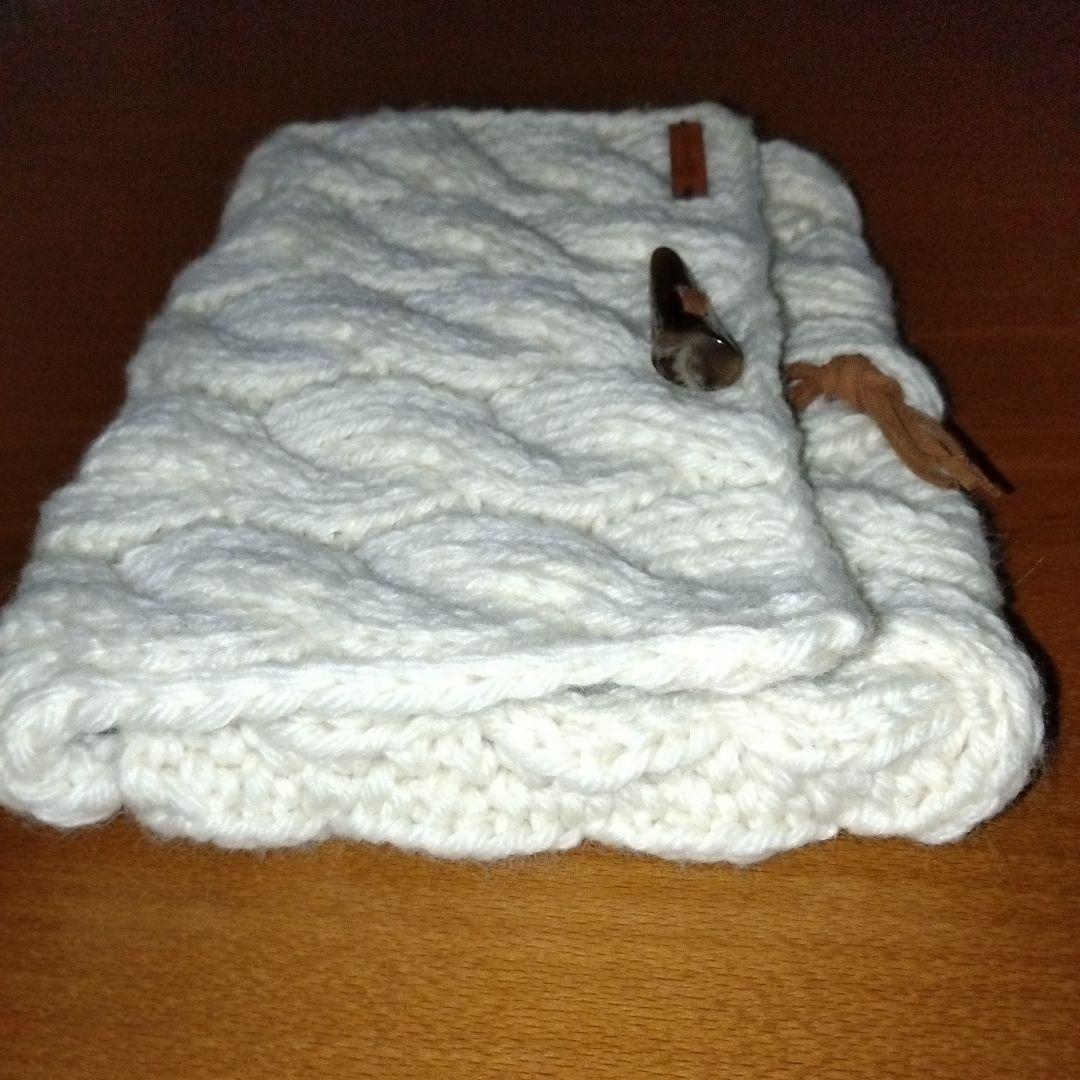 minne　Ito-Knitting　ニットクラッチバッグ　新品　オフホワイト