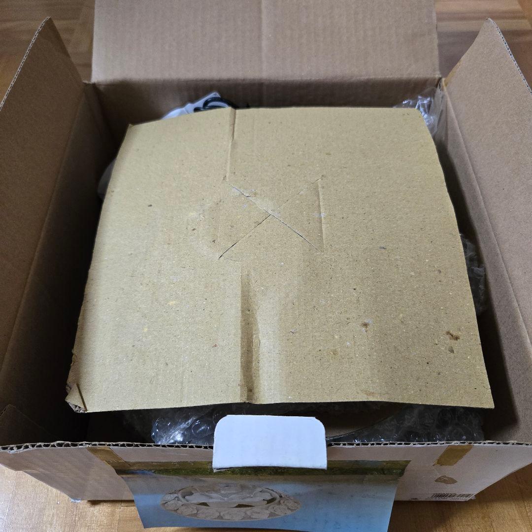 卓上　噴水　ライト　薔薇　ローズ　陶器　インテリア　オブジェ　陶器　磁器