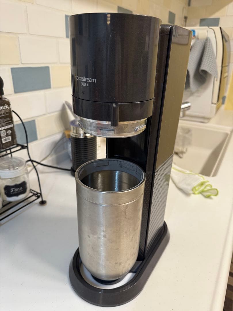 美品　sodastream ソーダストリーム DUO デュオ 炭酸水メーカー箱付