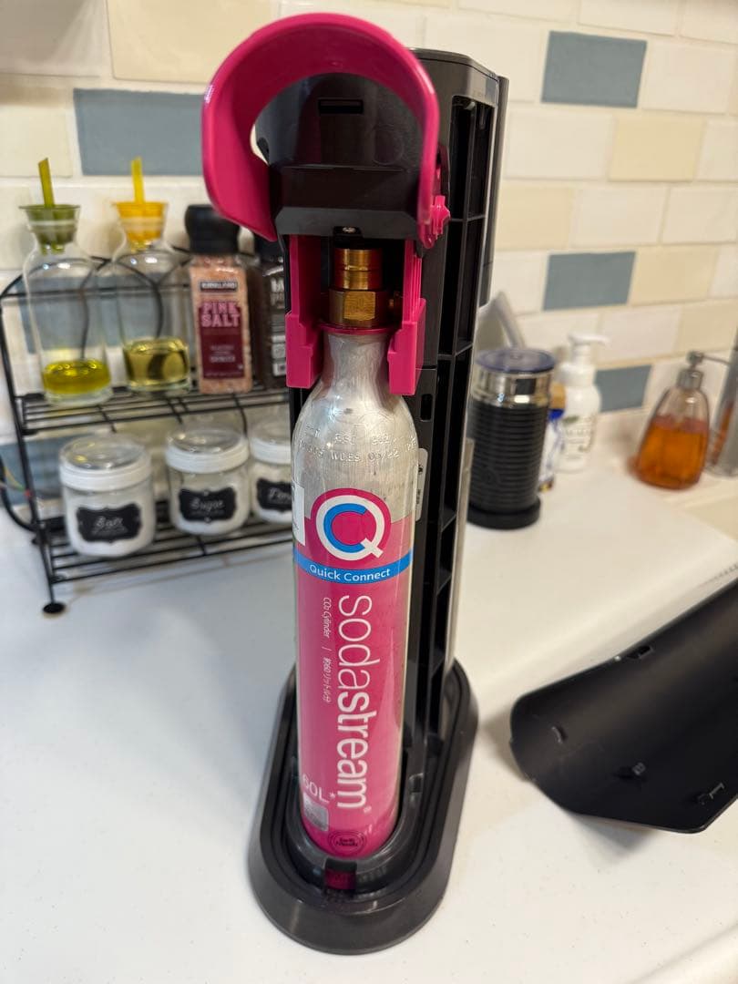 美品　sodastream ソーダストリーム DUO デュオ 炭酸水メーカー箱付