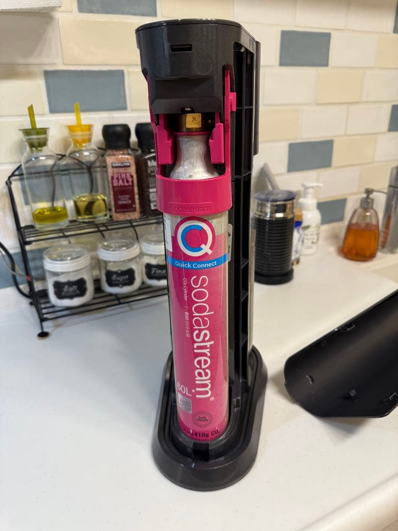 美品　sodastream ソーダストリーム DUO デュオ 炭酸水メーカー箱付