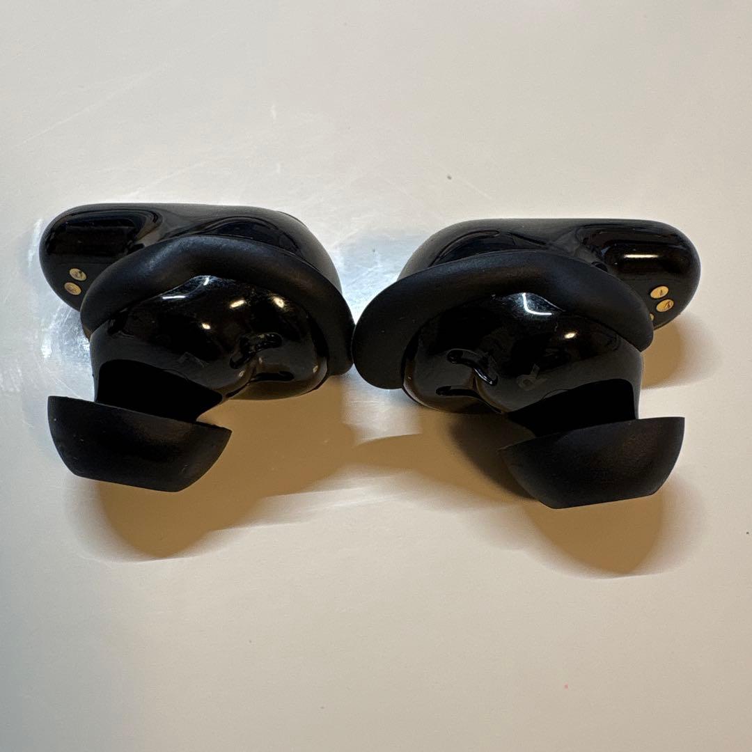 Bose Quitcomfort Ultra Earbuds 第一世代