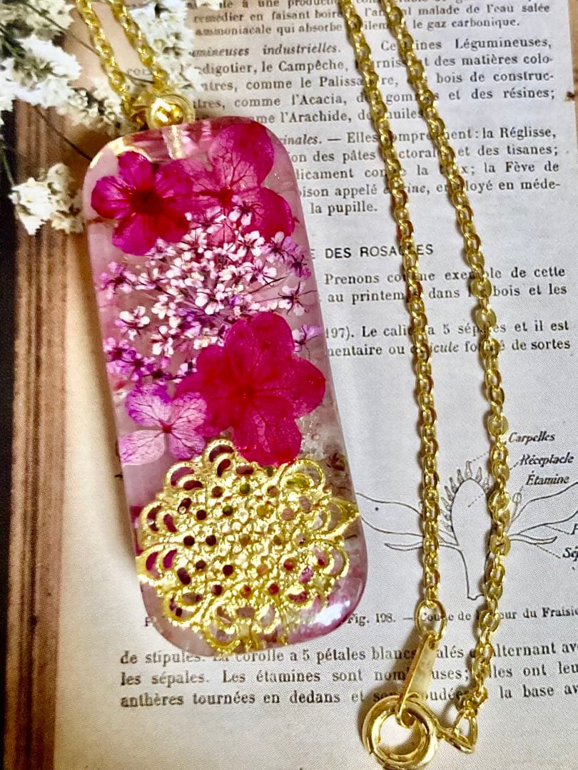 【N.429】ハンドメイドネックレス　オルゴナイト　ローズクォーツ　薔薇　レジン