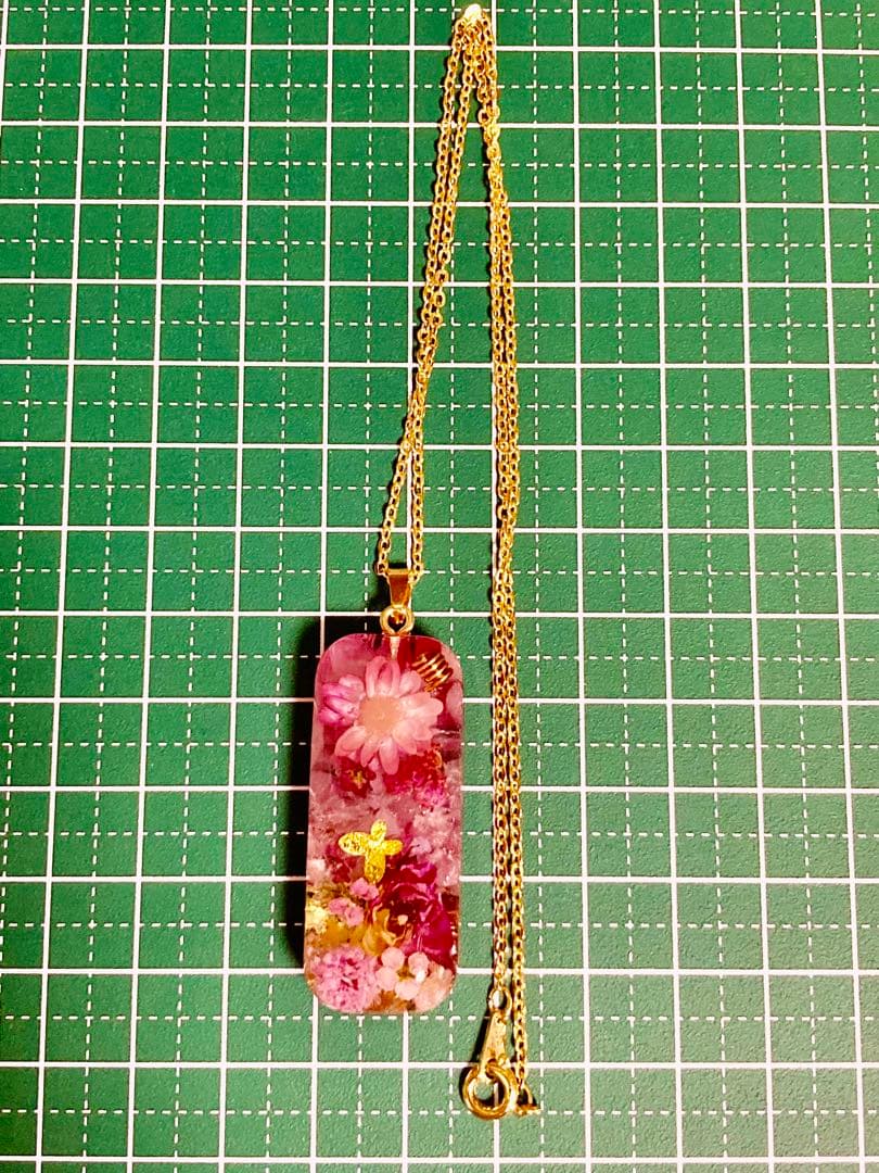 【N.429】ハンドメイドネックレス　オルゴナイト　ローズクォーツ　薔薇　レジン