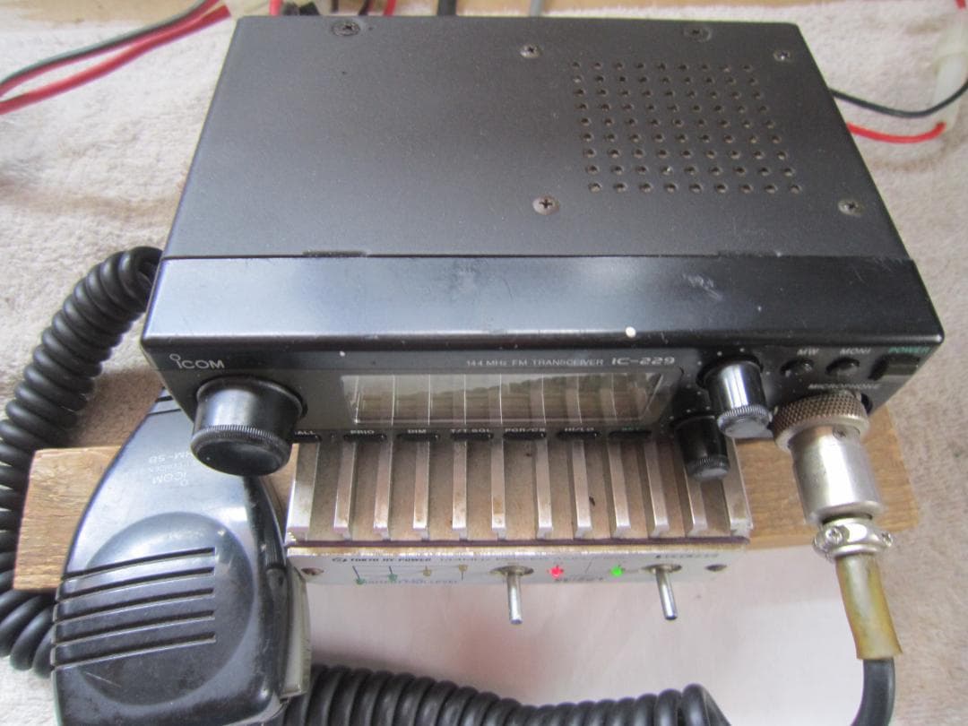 アイコム IC-229 144MHz 10W /東京ハイパワー HL-35V