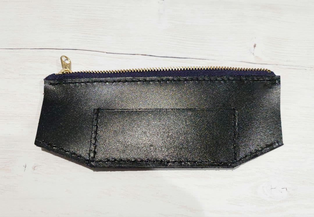 コンパクト設計 ラウンドジップウォレット（ハンドメイド）