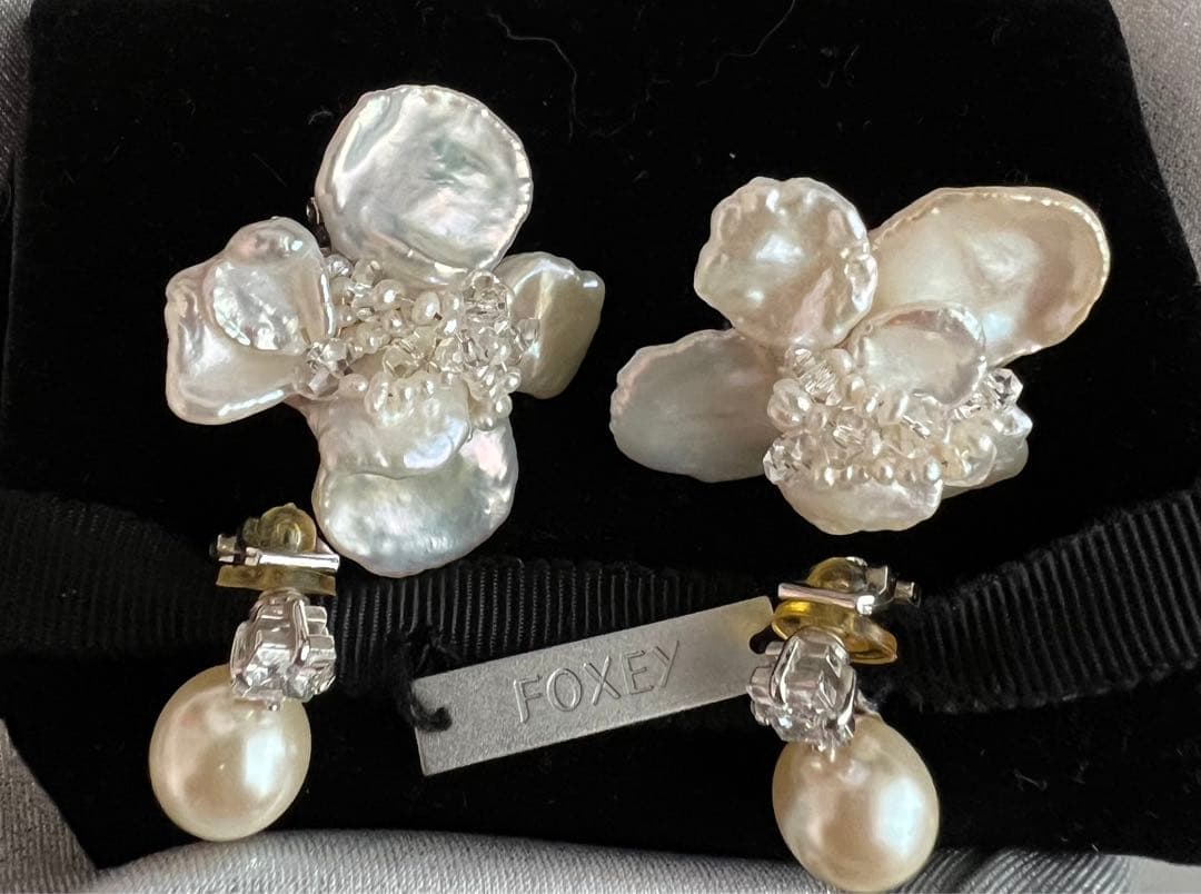 イヤリングお花大振り♡