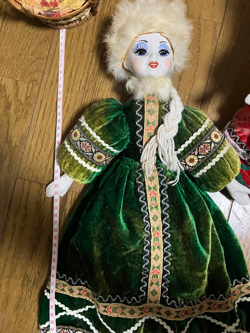 ロシア民族衣装　人形　ラタン椅子付き　アンティーク人形