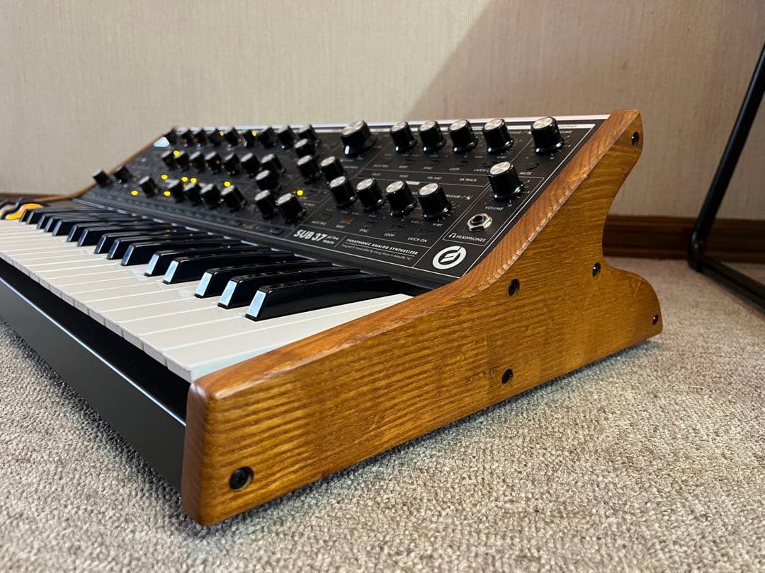 MOOG Subsequent37 アナログシンセサイザー