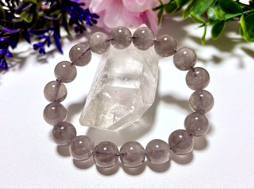 究極品質　秘蔵放出　光を纏いし神の聖石　幻のヒマラヤグレージュアメジストのブレス