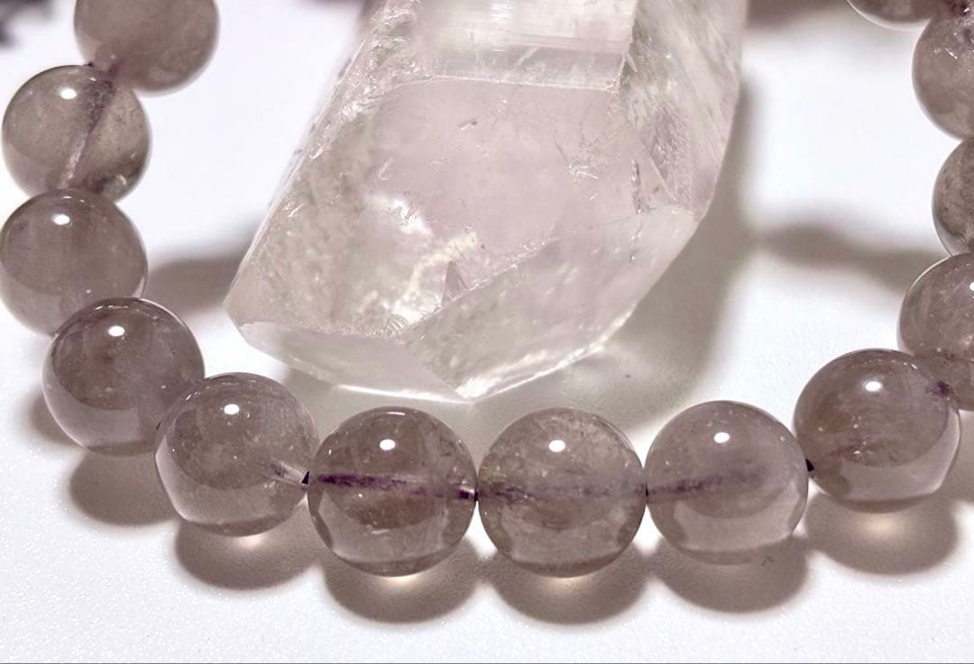 究極品質　秘蔵放出　光を纏いし神の聖石　幻のヒマラヤグレージュアメジストのブレス